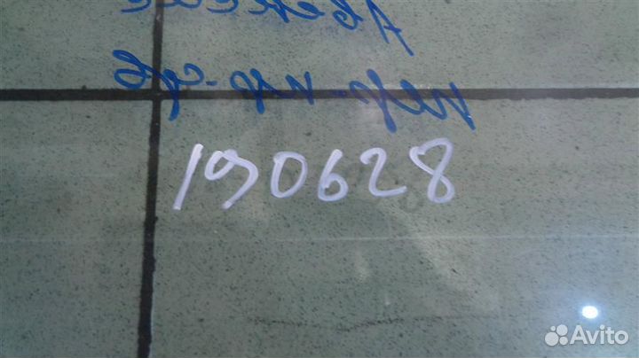 Стекло двери передней правой Toyota Avensis 1 199