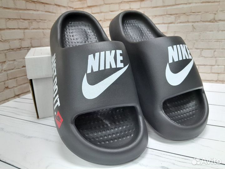 Шлепанцы слайды Nike