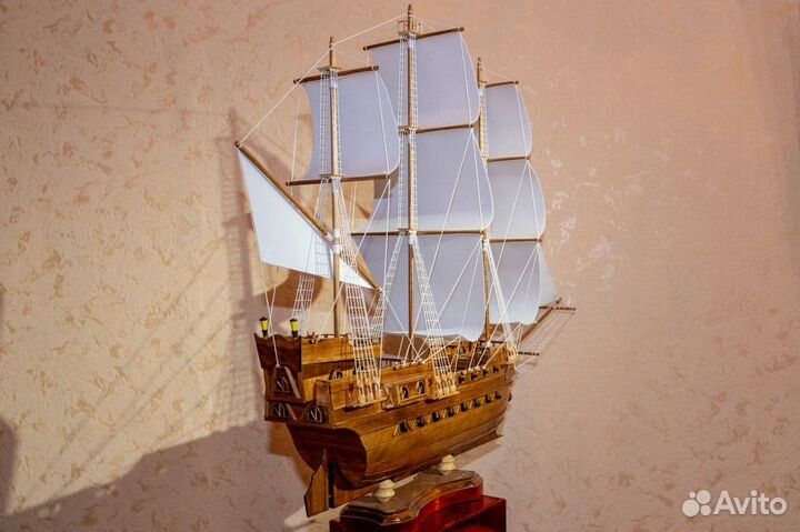 Корабль ручной работы. Большой
