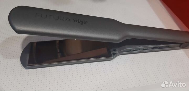 Выпрямитель для кератина с титановыми пластинами