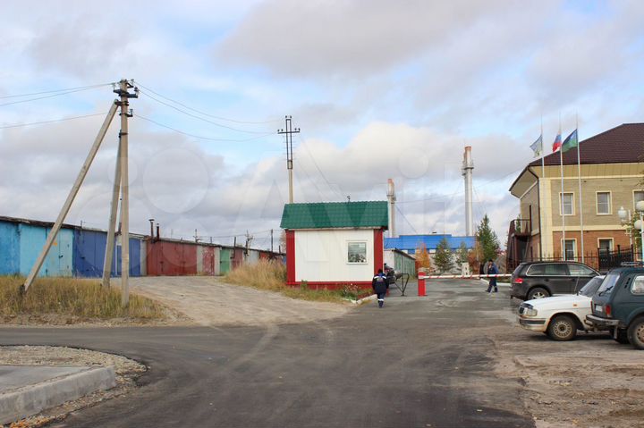 Гараж, > 30 м²