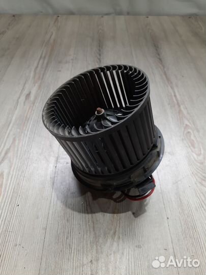 Вентилятор мотор печки отопителя Nissan qashqai J1