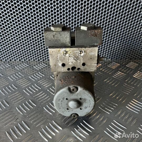 Блок ABS (насос) Audi A6