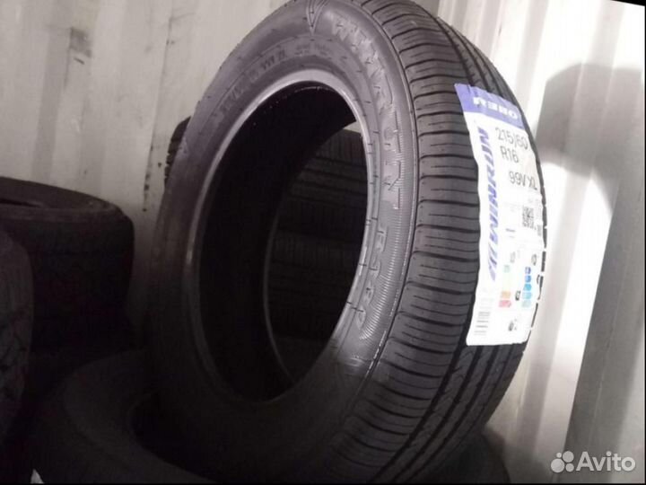 Winrun R380 215/60 R16 99V