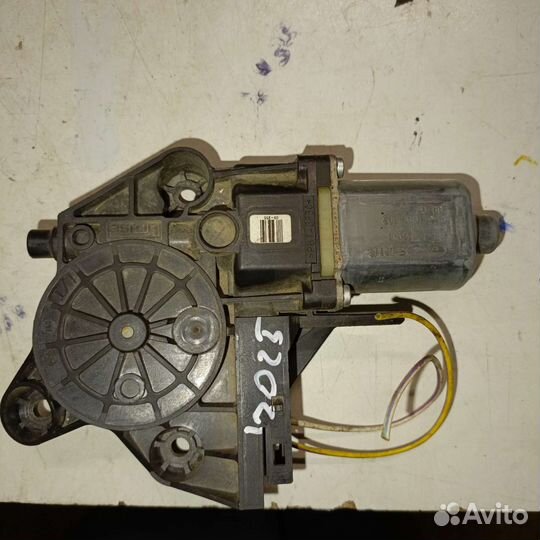 Моторчик стеклоподъёмника Ford Focus 2