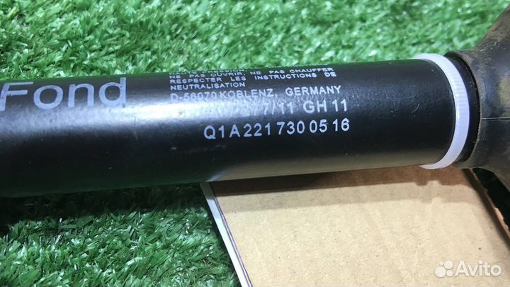Ограничитель открывания двери Mercedes-Benz W221
