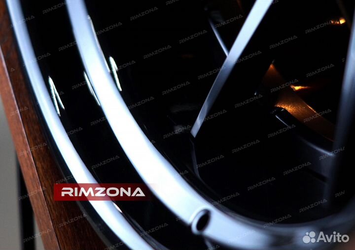 Двусоставные кованые диски R20 на Chevrolet Camaro