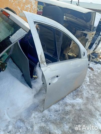 Рено Логан 2 дверь правая передняя