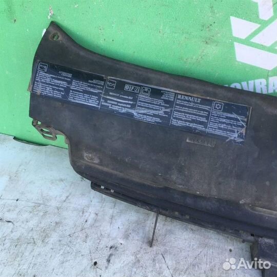 Решетка радиатора Рено Клио 2 Симбол