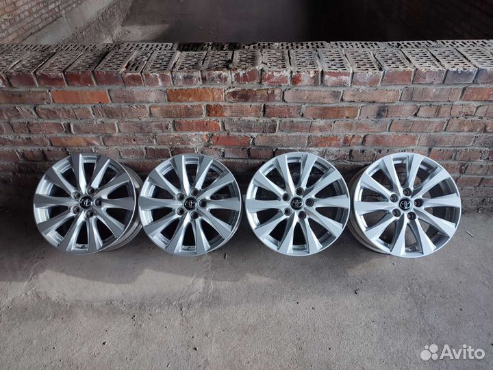 Оригинальные диски Toyota Camry V70 R17 5х114.3