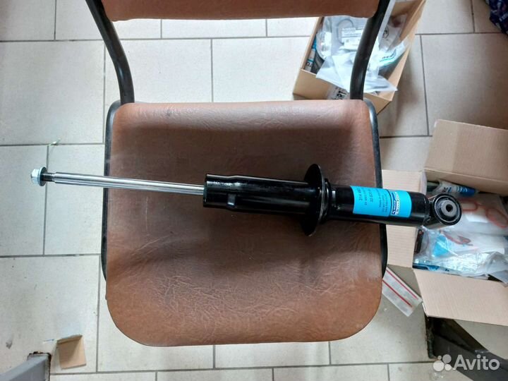 Амортизатор задний Volkswagen Touareg 02-10