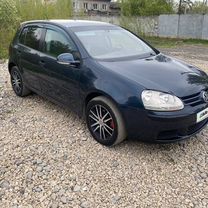 Volkswagen Golf 1.6 AT, 2005, 235 000 км, с пробегом, цена 525 000 руб.