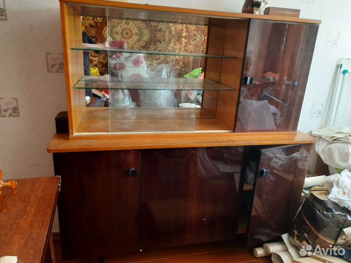 Диван, камод, шкаф