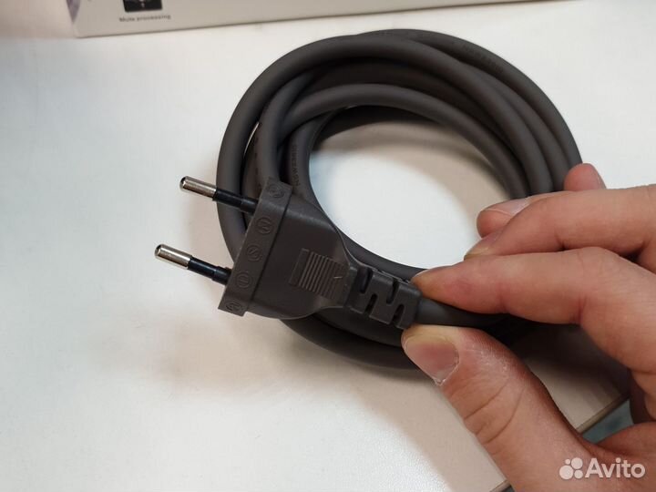 Фен для волос Dyson