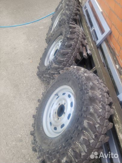 Silverstone MT-117 Xtreme 10.5/32 R16