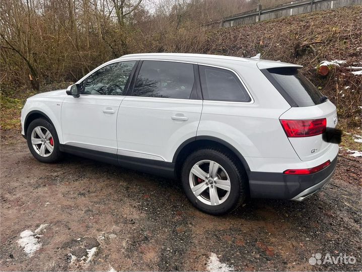 В разборе Audi Q7 4M