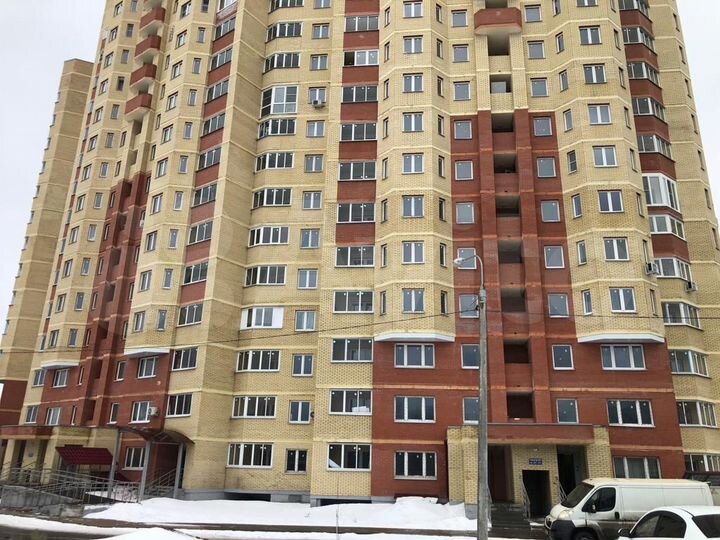 2-к. квартира, 80 м², 8/16 эт.