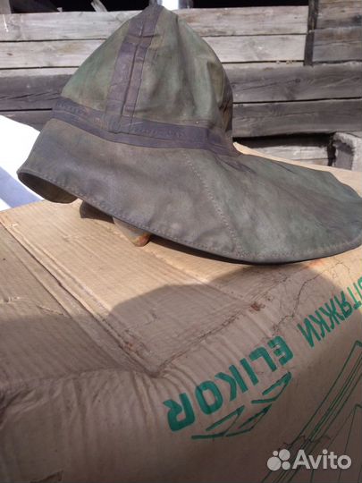 Старинный подшлемник пожарного