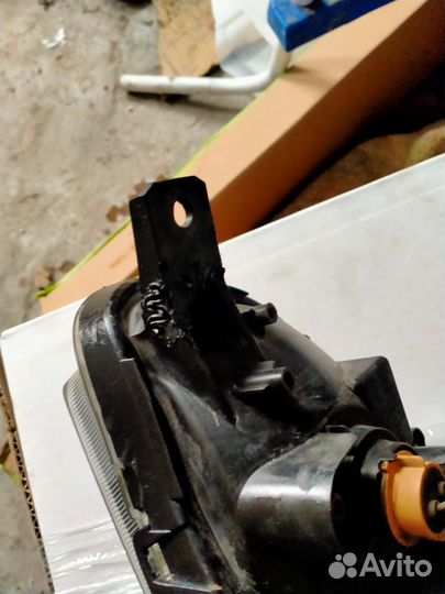 Фара левая lancer 10