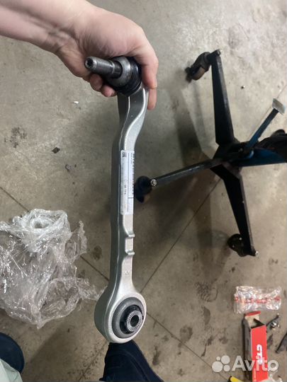 Рычаг нижний правый bmw 1/3/х1