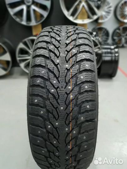 Nokian Tyres Hakkapeliitta 9 255/35 R19 96T