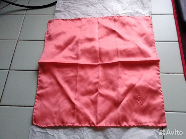 Шелковый платок Yves Saint Laurent