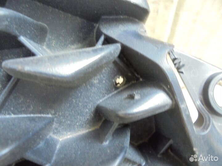 Решетка переднего бампера Mazda CX30