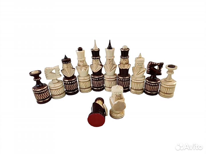Шахматные фигуры ручной работы