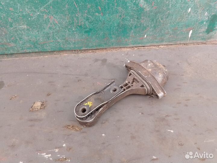 Опора кпп задняя Skoda Octavia A4 1.8