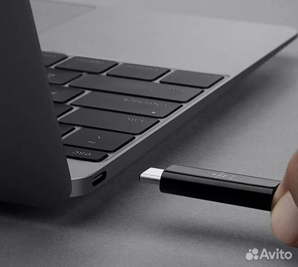 Thunderbolt 3 USB-C Belkin 0.8м, 40Gbps (новый)