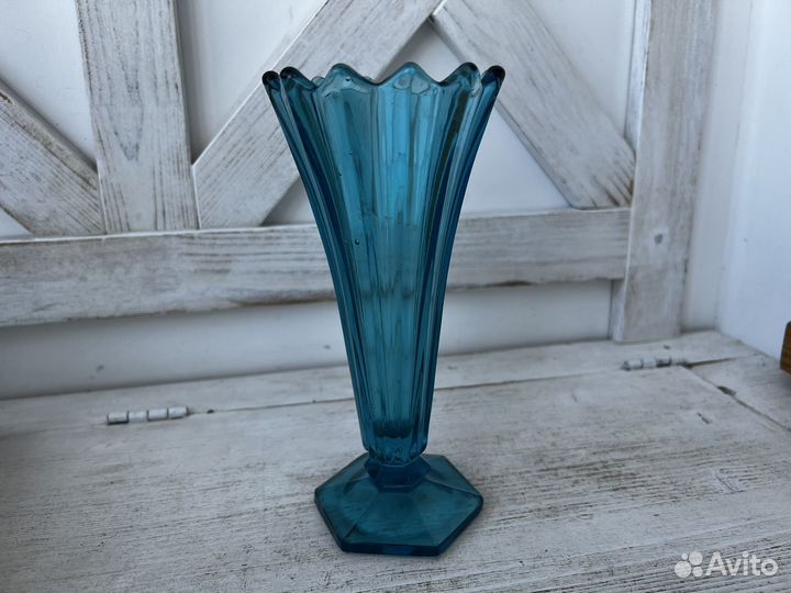 Ваза винтаж СССР купоросное стекло голубая