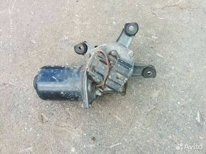 Опель Фронтера А Мотор передних дворников