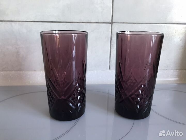 Стаканы из марганцевого стекла