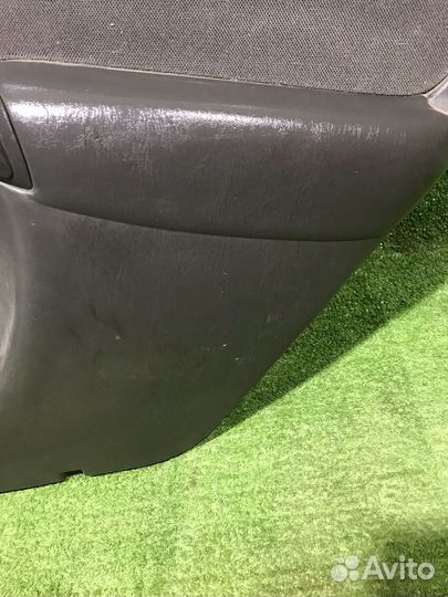Накладка задней правой двери Ford Focus 1 хэтчбек