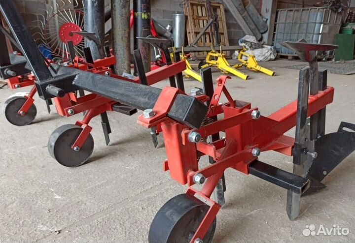 Культиватор-окучник ко-3 на минитрактор
