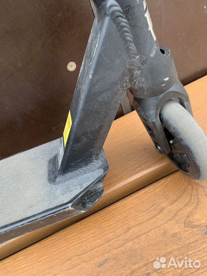 Трюковой самокат reaction