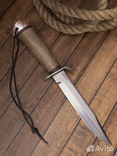Нож подарочный с ножнами для охотника