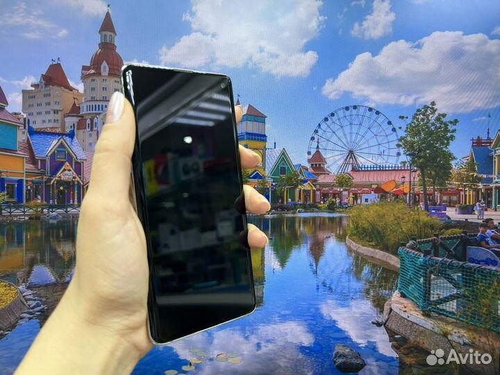 Samsung Galaxy S10, 8/512 ГБ