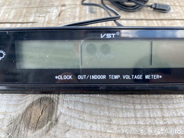 Часы термометр вольтметр в авто VST-7013V