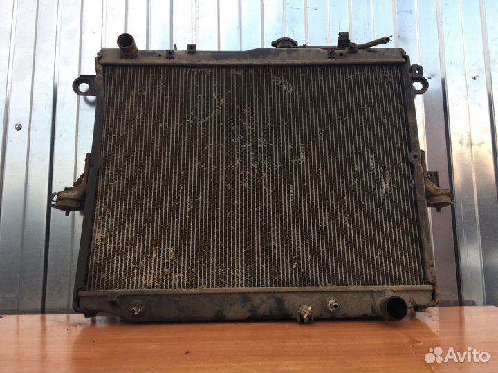 Радиатор охлаждения Lexus lx470 06г