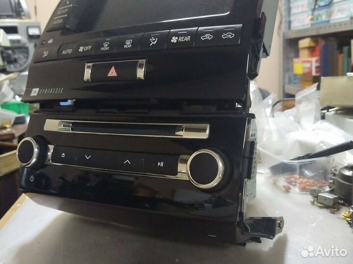 Автомагнитола JBL для Land Cruiser