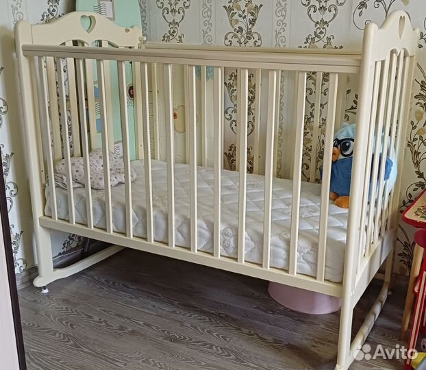 Детская кроватка