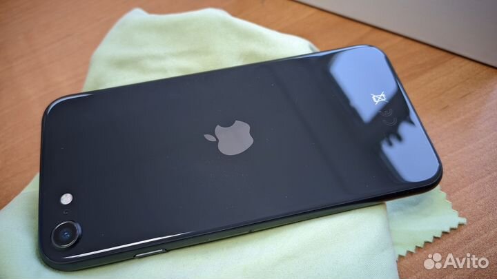 iPhone SE (2020), 64 ГБ
