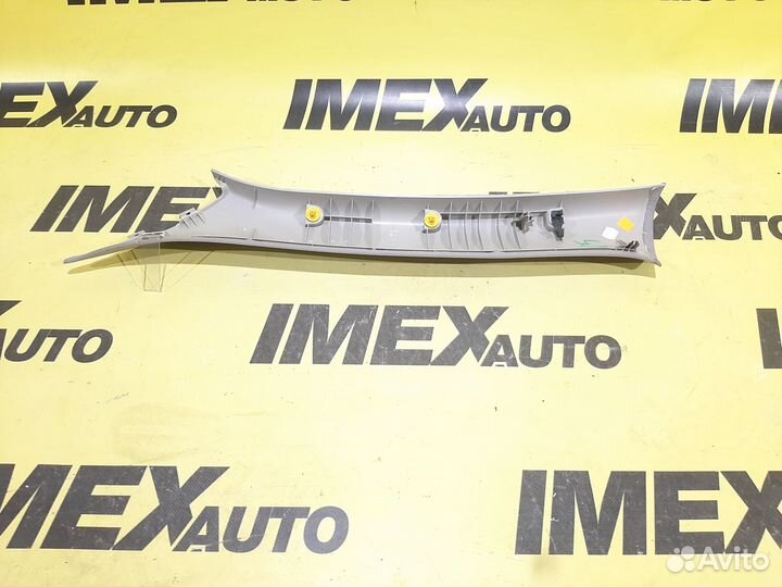 Обшивка стойки передняя правая Volvo S40