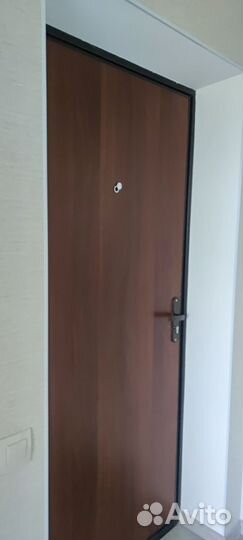 Дверь входная металлическая правая бу