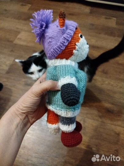 Господин Лис, вязанная кукла