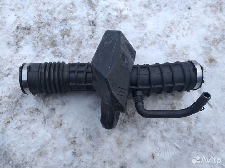 Патрубок воздушного фильтра рено дастер 2