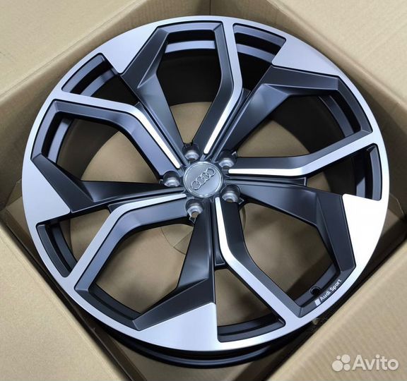 Кованые диски R23 на Audi Q8 в наличии
