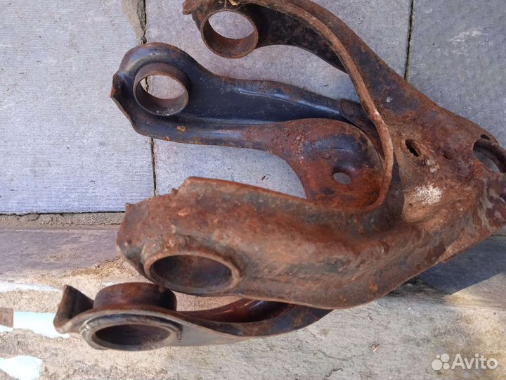 Рычаг передний подвески верхний москвич 403,2140