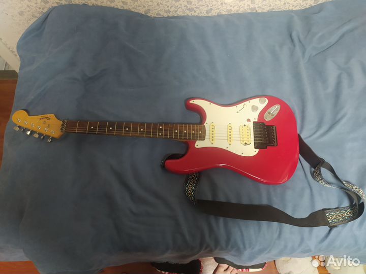 Электрогитара Squier bullet strat